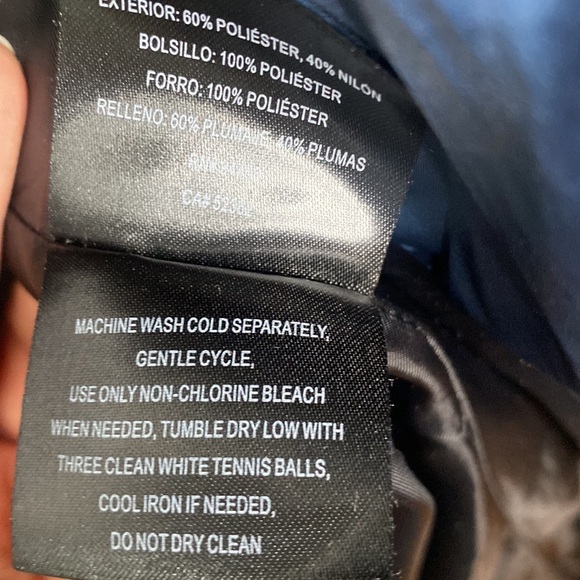 T Tahari Women's Blue Long Puffer Jacket Down-Filled Lightweight size Small - Picture 9 of 10